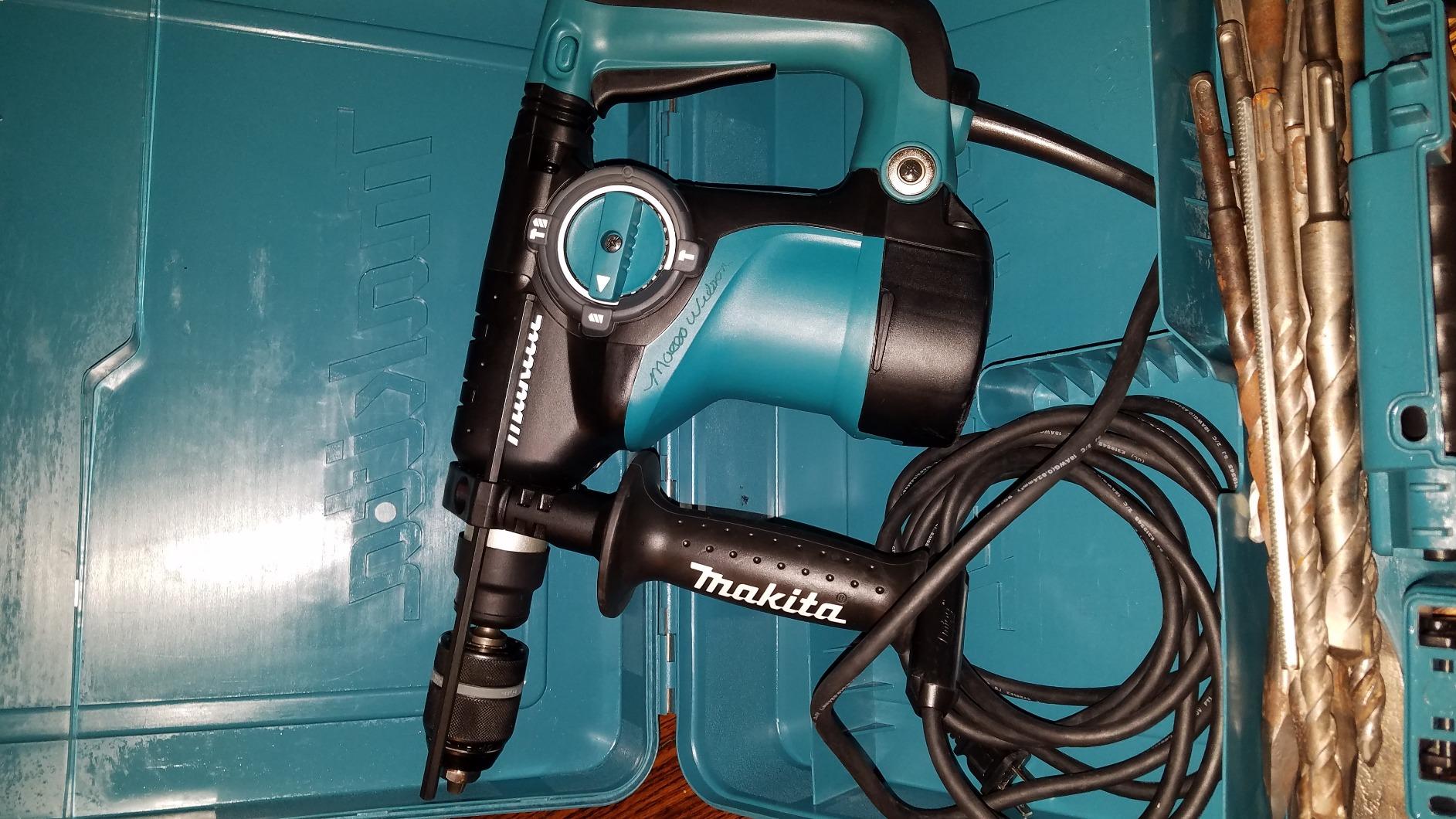 Makita HR2811F 1-1/8'' Rotary Hammer, accepts SDS-PLUS bits, Teal - Customer Photo 2