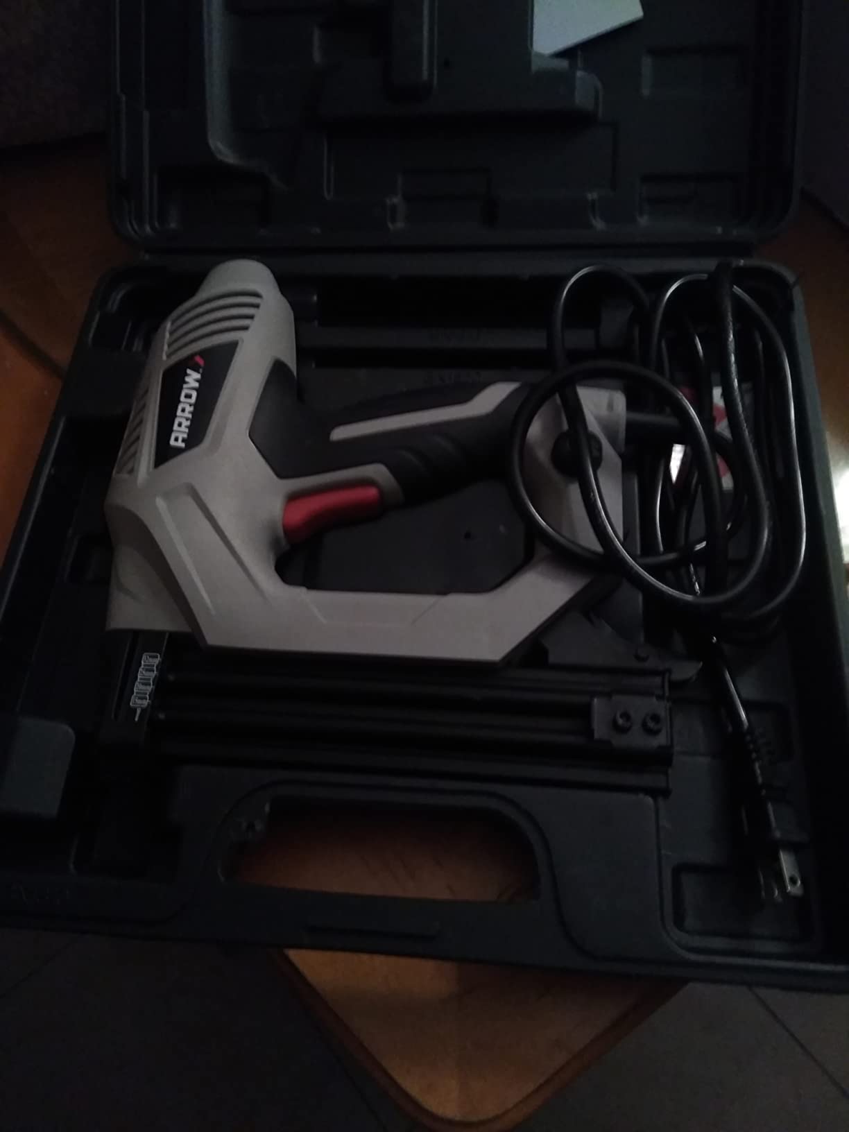 Arrow ET200BN Heavy Duty Electric Brad Nailer, Professional Nail Gun for Trim, Picture Frames, Crafts, Fencing, Uses Brad Nails in 5/8