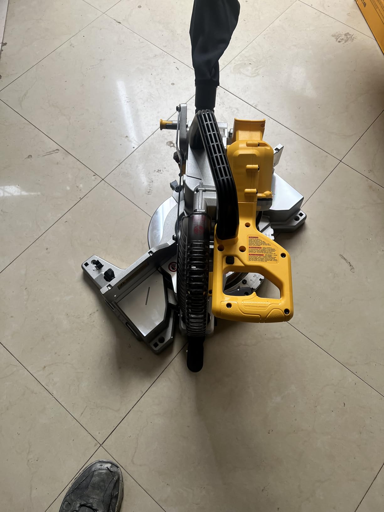 DEWALT 20V MAX XR 10 in. Double Bevel Fixed Miter Saw (Tool Only) (DCS714B) Customer Review DEWALT 20V MAX XR 10 in. Double Bevel Fixed Miter Saw (Tool Only) (DCS714B) - Customer Photo 2