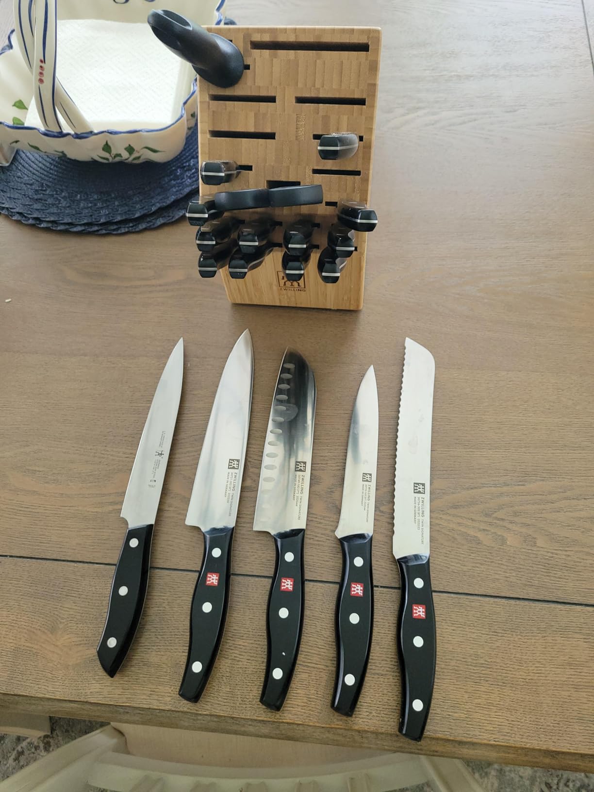 ZWILLING Twin Signature 11-Piece German Knife Set with Block - Customer Photo 4