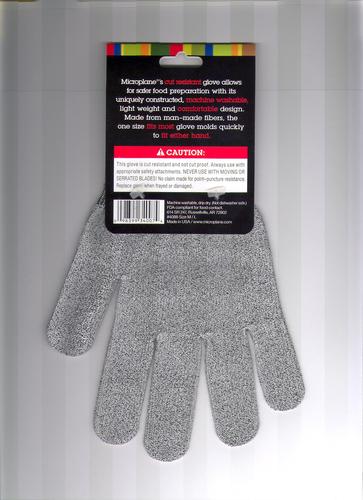 Microplane Cut Resistant Glove Keep Hands Safe in The Kitchen, One Size (Pack of 1) Customer Review Microplane Cut Resistant Glove Keep Hands Safe in The Kitchen, One Size (Pack of 1) - Customer Photo 1
