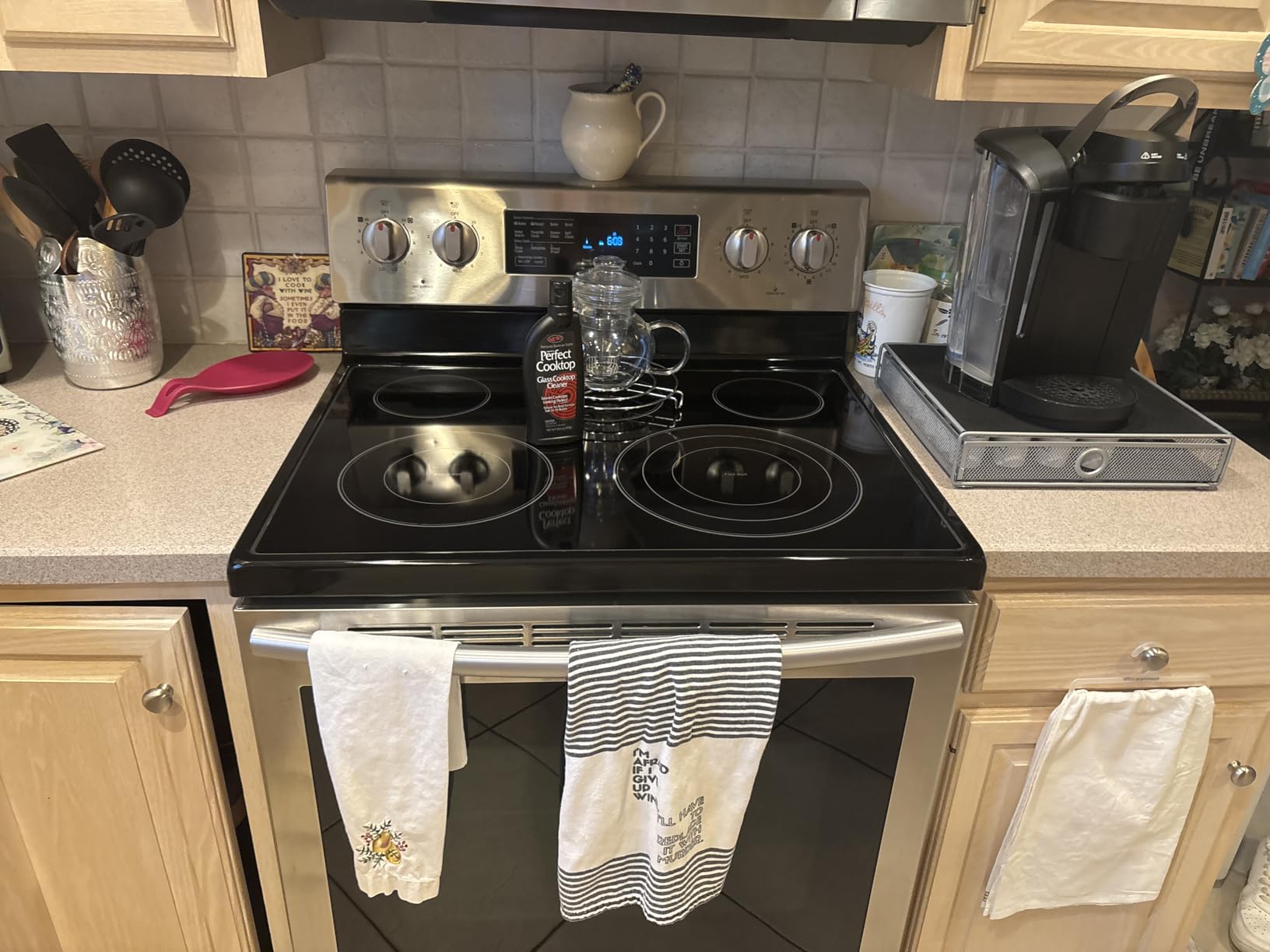 HOPE'S Perfect Cooktop Glass and Ceramic Cooktop and Stove Top Cleaner, Fast Acting and Removes Burnt on Stains from Glass Ceramic Smooth Top Ranges with its No Rinse Formula, 10.6 Oz, Pack of 1 Customer Review HOPE'S Perfect Cooktop Glass and Ceramic Cooktop and Stove Top Cleaner, Fast Acting and Removes Burnt on Stains from Glass Ceramic Smooth Top Ranges with its No Rinse Formula, 10.6 Oz, Pack of 1 - Customer Photo 5