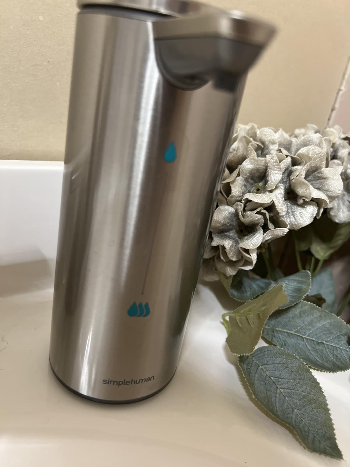 simplehuman 8 oz. Touch-Free Sensor Liquid Soap Pump Dispenser with Soap Sample, Brushed Nickel Customer Review simplehuman 8 oz. Touch-Free Sensor Liquid Soap Pump Dispenser with Soap Sample, Brushed Nickel - Customer Photo 2