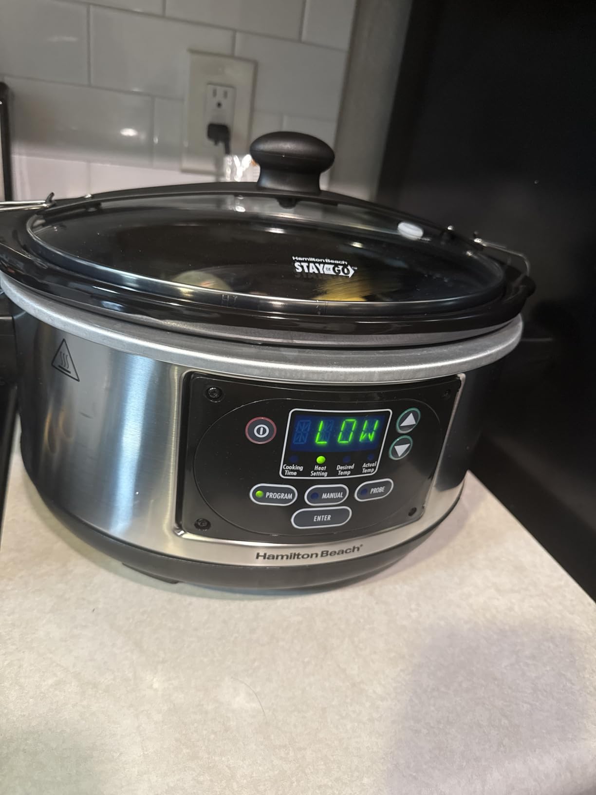 Hamilton Beach Portable 6 Quart Set & Forget Digital Programmable Slow Cooker with Lid Lock, Temperature Probe, Dishwasher Safe Crock & Lid, Stainless Steel (33969A) customer photo 1