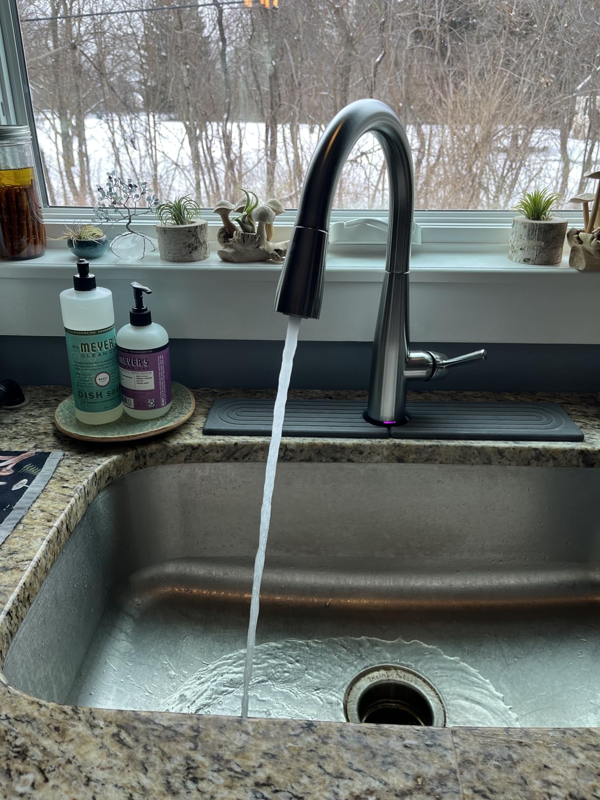 Delta Essa Brushed Nickel Touch Kitchen Faucet with Pull Down Sprayer, Modern Single Hole Touch On Kitchen Sink Faucet, Single Handle, Arctic Stainless 9113T-AR-DST Customer Review Delta Essa Brushed Nickel Touch Kitchen Faucet with Pull Down Sprayer, Modern Single Hole Touch On Kitchen Sink Faucet, Single Handle, Arctic Stainless 9113T-AR-DST - Customer Photo 2