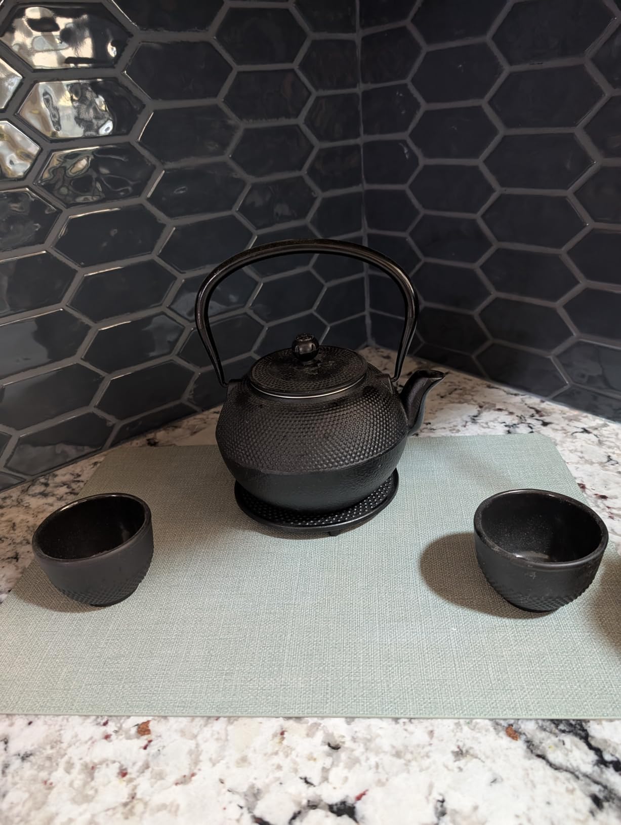 Juvale Cast Iron Teapot - 1200 mL, Black, 2 Cups - Japanese Tea Set with Stainless Steel Infuser & Stovetop Kettle for Loose Leaf Tea - Customer Photo 1