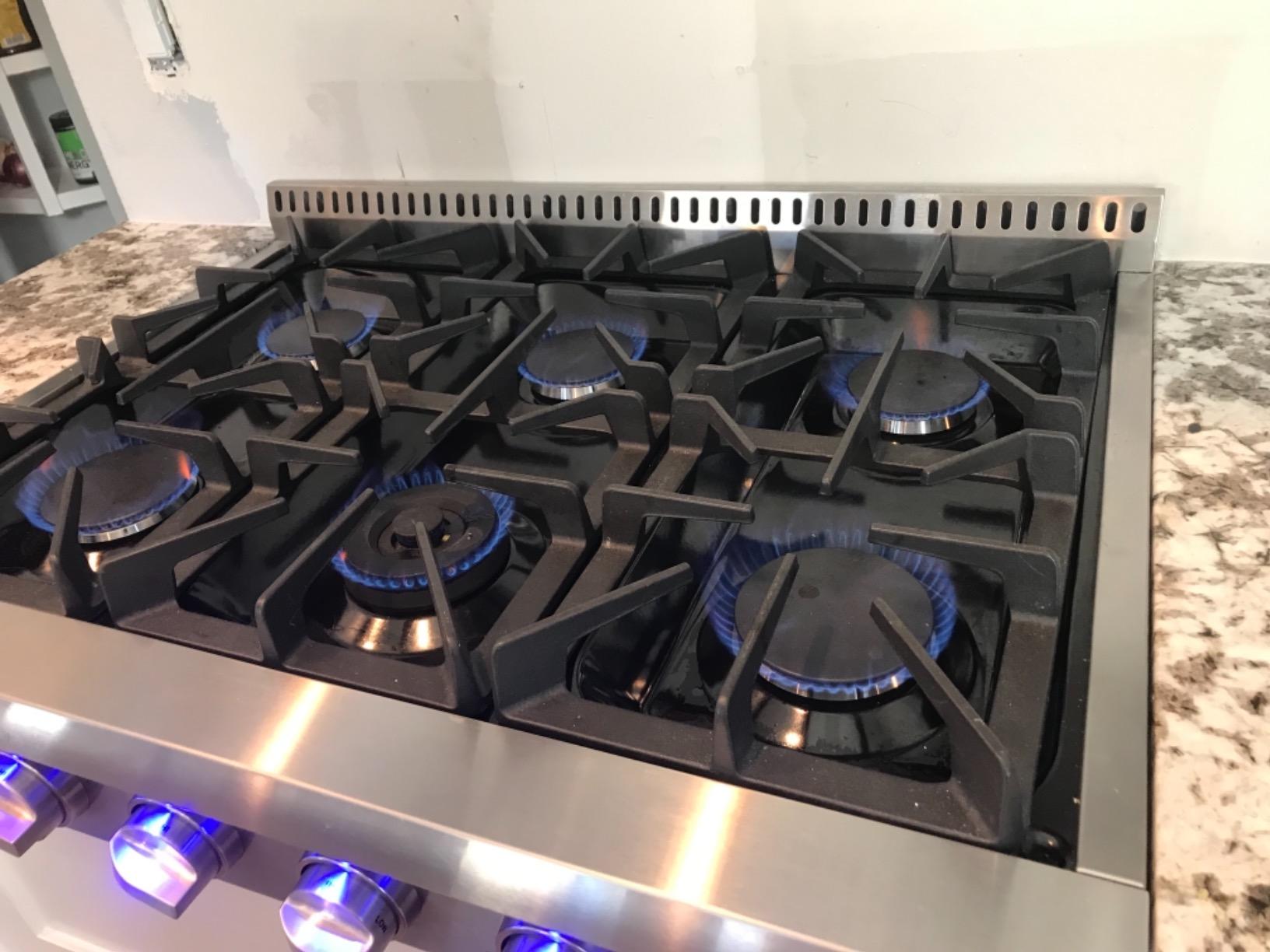 THOR KITCHEN Pro-Style Gas Rangetop with 6 Sealed Burners 36 - Inch, Stainless Steel HRT3618U - Customer Photo 1