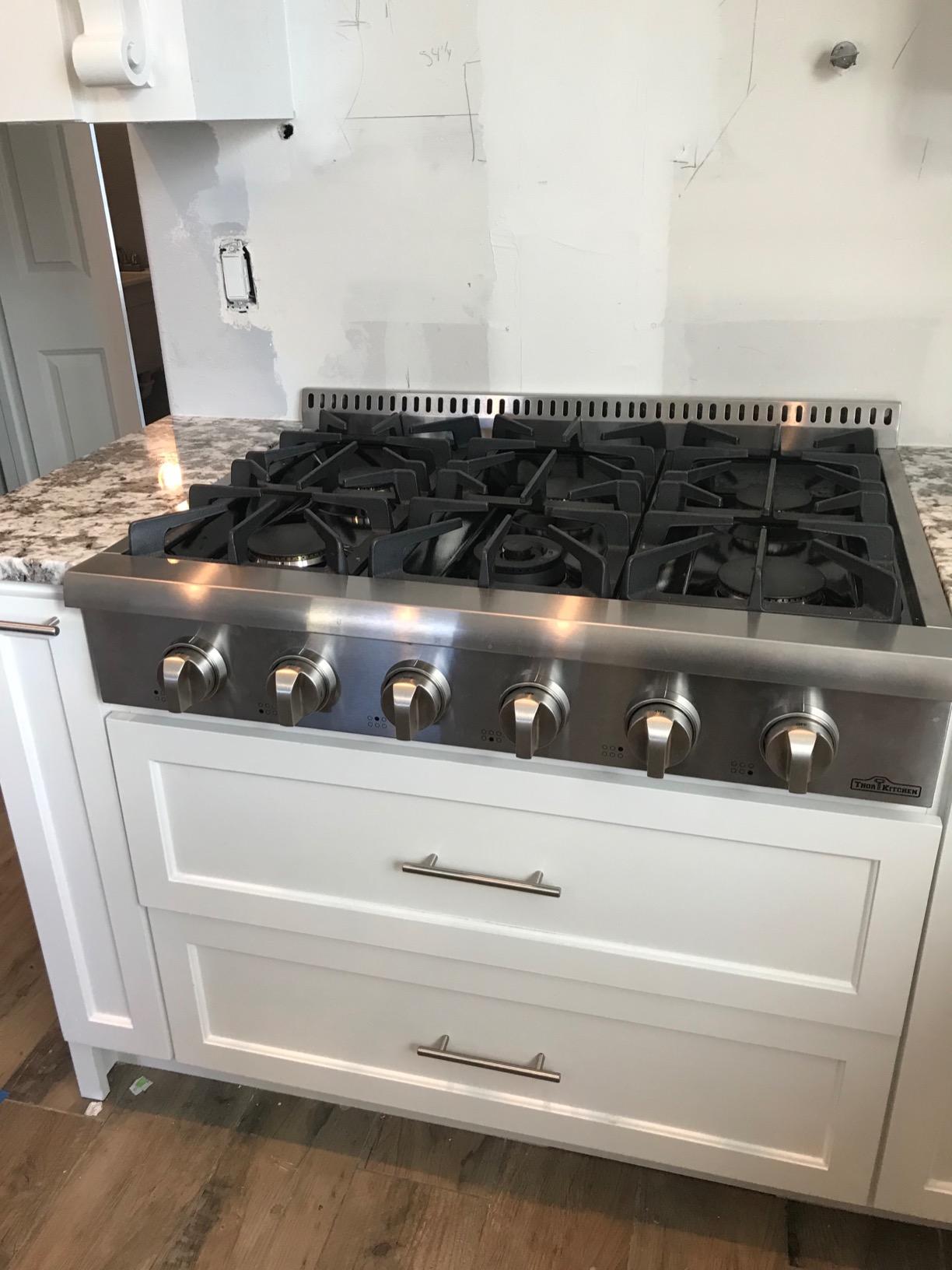 THOR KITCHEN Pro-Style Gas Rangetop with 6 Sealed Burners 36 - Inch, Stainless Steel HRT3618U - Customer Photo 2