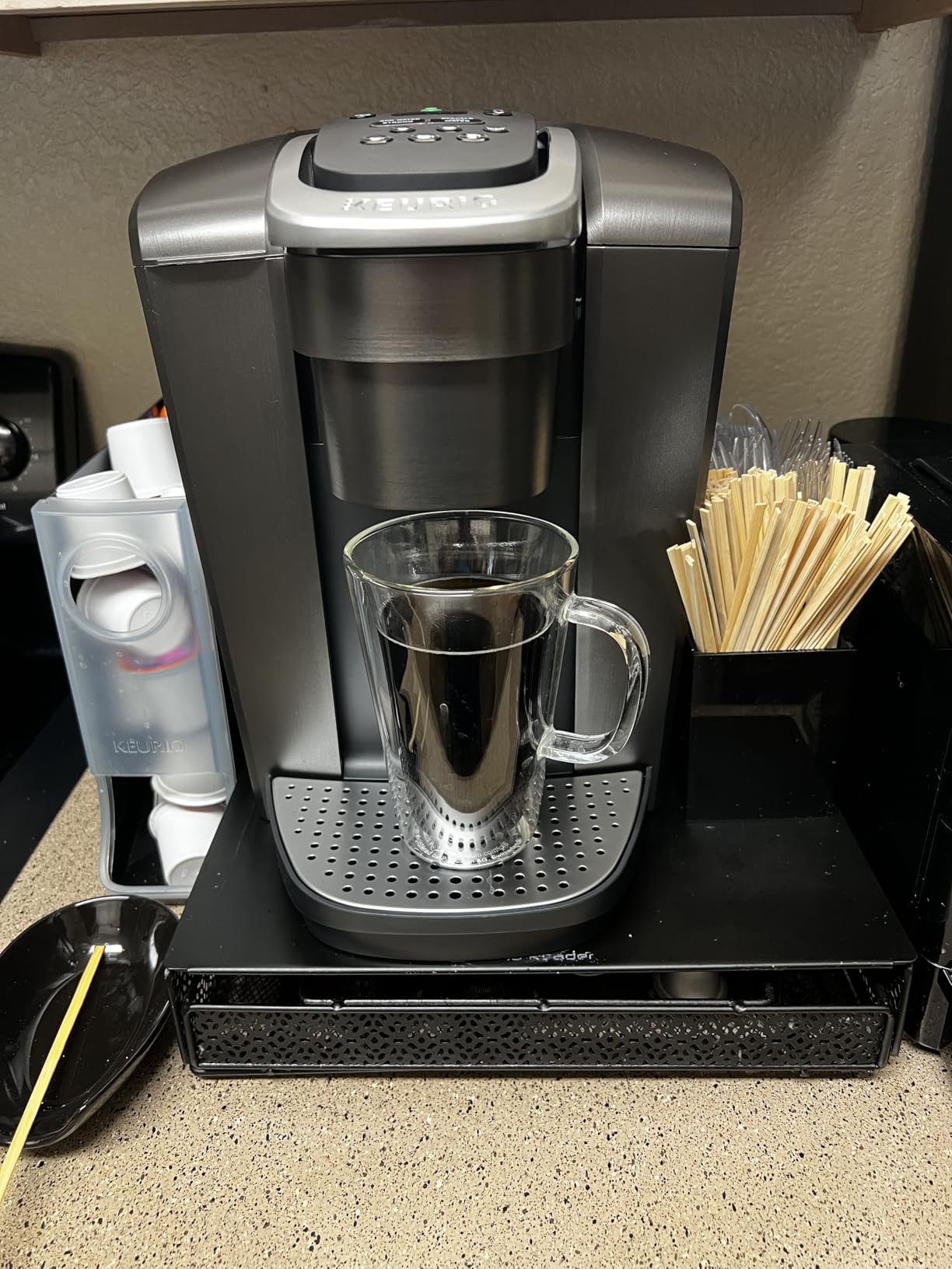 Keurig K-Elite Single Serve K-Cup Pod Coffee Maker, with Strength and Temperature Control, Iced Coffee Capability, 8 to 12oz Brew Size, Programmable, Brushed Slate - Customer Photo 2