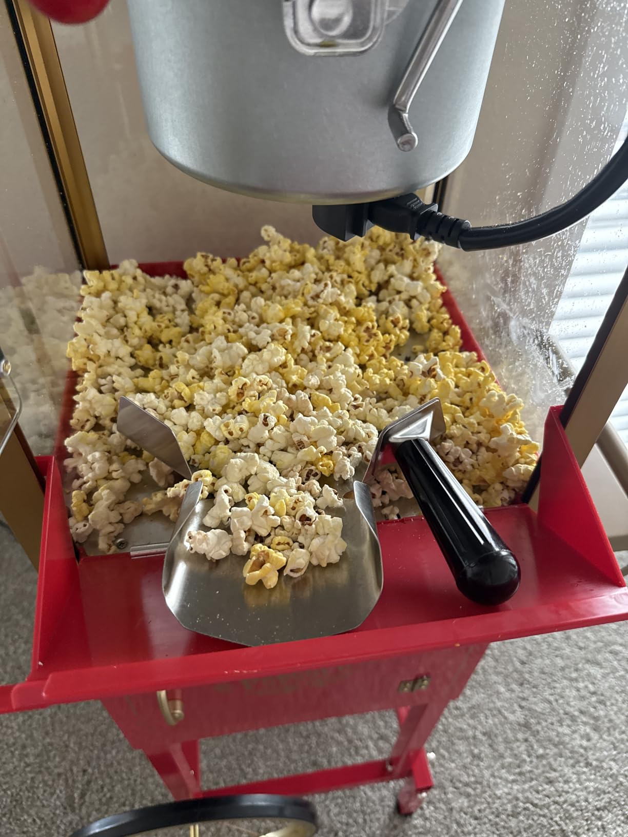 Nostalgia Popcorn Maker Machine - Professional Cart With 8 Oz Kettle Makes Up to 32 Cups - Vintage Popcorn Machine Movie Theater Style - Black - Customer Photo 2