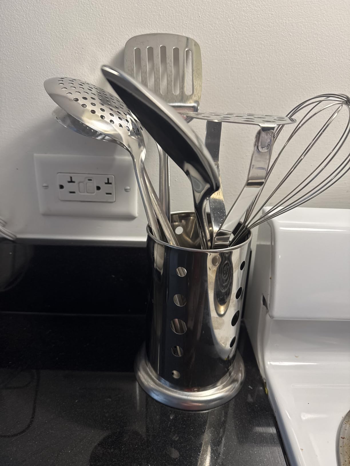 Berglander Cooking Utensil Set 8 Piece, Stainless Steel Kitchen Tool Set with Stand,Cooking Utensils, Slotted Tuner, Ladle, Skimmer, Serving Spoon, Pasta Server,Potato Maseher, Egg Whisk - Customer Photo 2