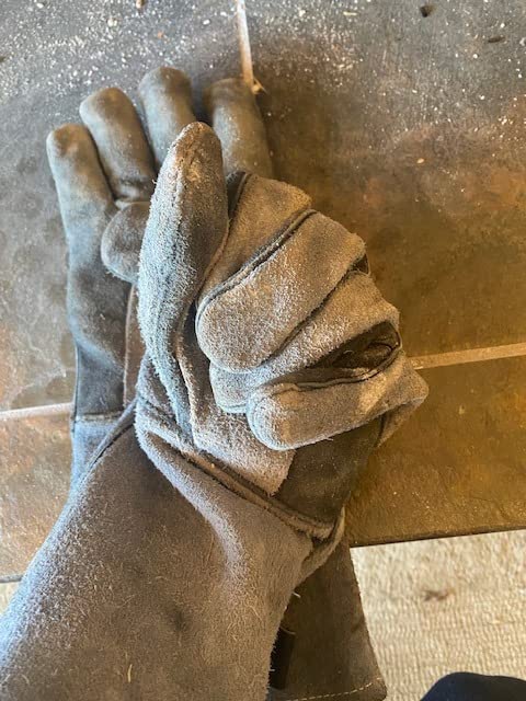 16 Inches, 932°F, Leather Welding Gloves, Heat/Fire Resistant, Large Mitts for BBQ, Oven, Grill, Fireplace, Tig, Mig, Forge, Baking, Furnace, Stove, Pot Holder - Customer Photo 1