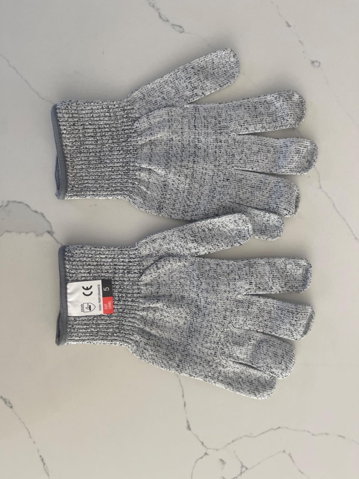 THOMEN 4 PCS (M+L) Cut Resistant Gloves Level 5 Protection for Kitchen, Upgrade Safety Anti Cutting Gloves for Meat Cutting, Wood Carving, Mandolin Slicing and More Customer Review THOMEN 4 PCS (M+L) Cut Resistant Gloves Level 5 Protection for Kitchen, Upgrade Safety Anti Cutting Gloves for Meat Cutting, Wood Carving, Mandolin Slicing and More - Customer Photo 4