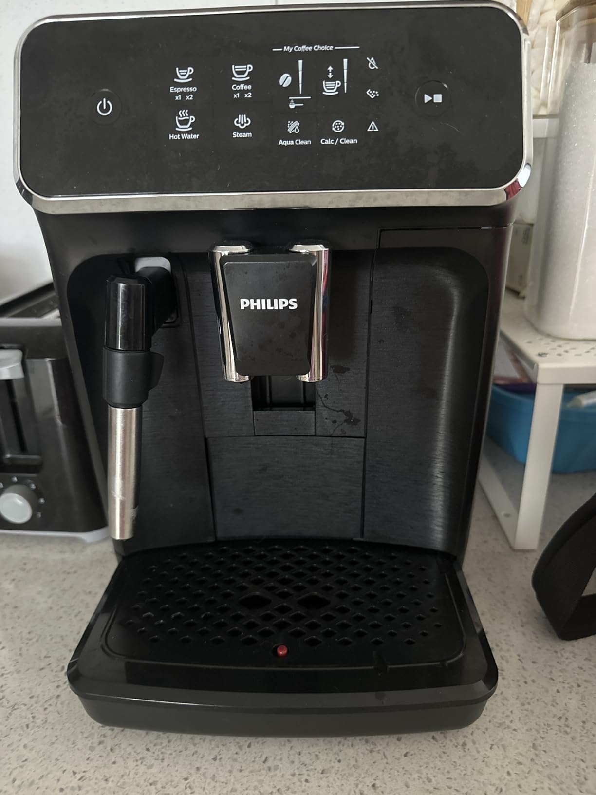 Philips 2200 Series Fully Automatic Espresso Machine, Classic Milk Frother, 2 Coffee Varieties, Intuitive Touch Display, 100% Ceramic Grinder, AquaClean Filter, Aroma Seal, Black (EP2220/14) - Customer Photo 5