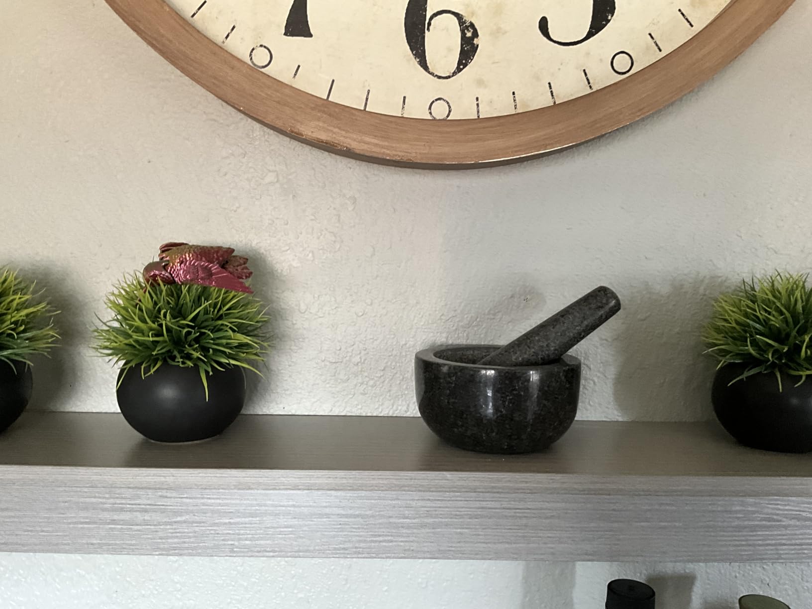 Priority Chef Heavy Duty Mortar and Pestle Set, 1.5 Cup, 100% Granite, Non Slip Base, Make Fresh Guacamole, Salsa, Pesto, Stone Grinder Bowl, Herb Crusher, Spice Grinder, 5.5 Inch - Black Customer Review Priority Chef Heavy Duty Mortar and Pestle Set, 1.5 Cup, 100% Granite, Non Slip Base, Make Fresh Guacamole, Salsa, Pesto, Stone Grinder Bowl, Herb Crusher, Spice Grinder, 5.5 Inch - Black - Customer Photo 5