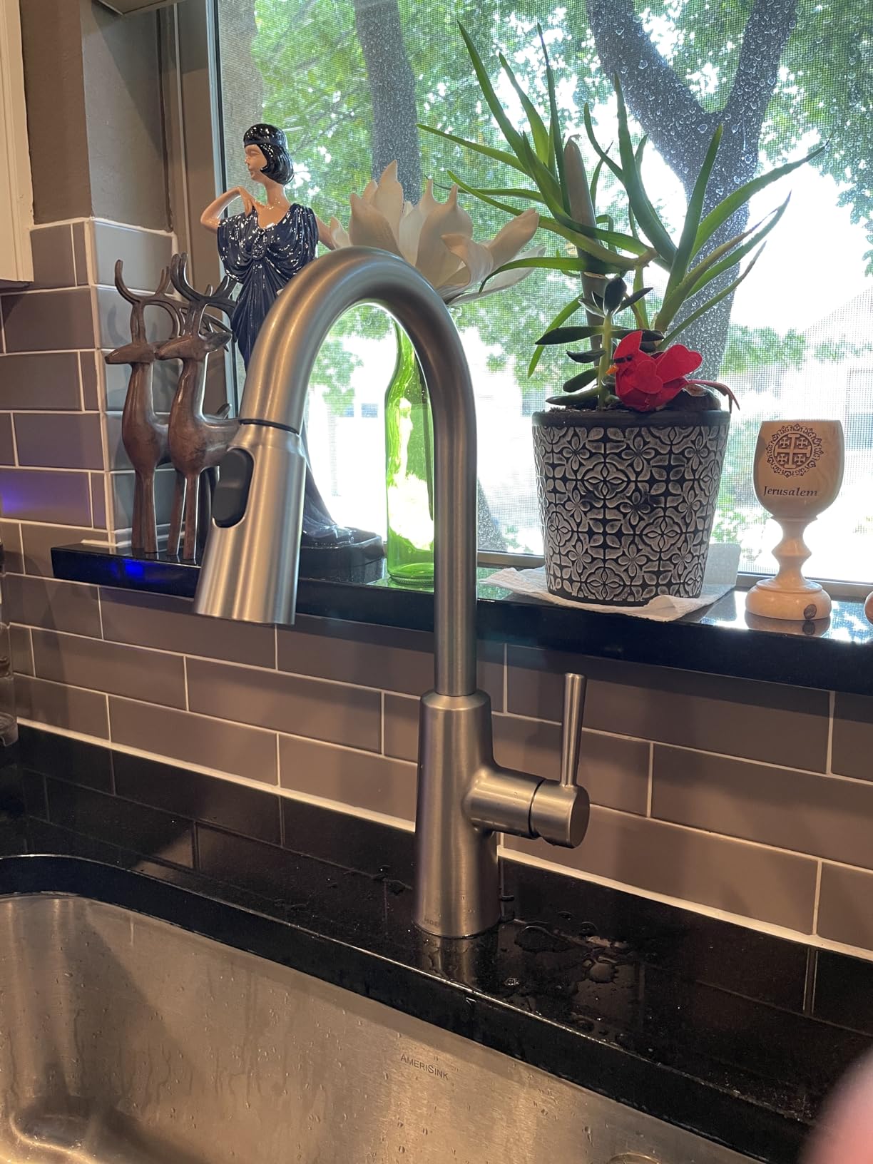 Moen Riley Spot Resist Stainless Hands-Free Touchless Sensor Single Handle Pull Down Kitchen Faucet, 7402EWSRS customer photo 2