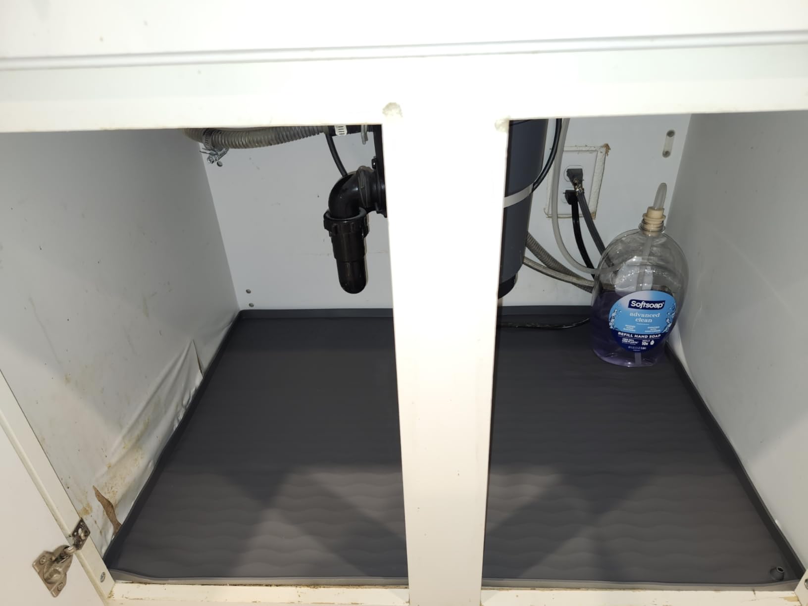 URMONA Waterproof Silicone Under Sink Mat 31'' x 22'' Shelf Liner for Kitchen and Bathroom - Customer Photo 1