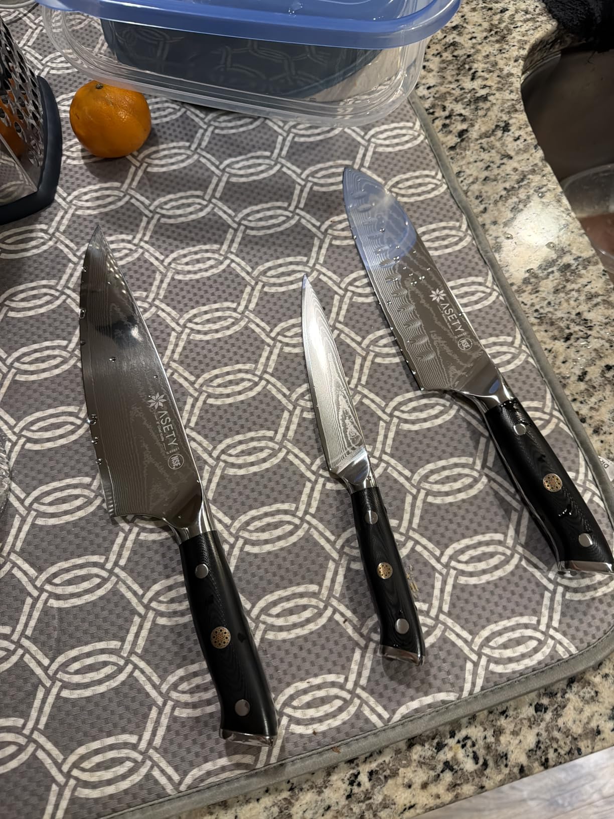 Damascus Knife Set 3 PCS: Japanese Kitchen Knives with VG10 Steel Core, Ultra-Sharp Professional Chef Knife Set, Full Tang G10 Handle, NSF Food-Safe, Elegant Box for Men Him Husband - Customer Photo 2