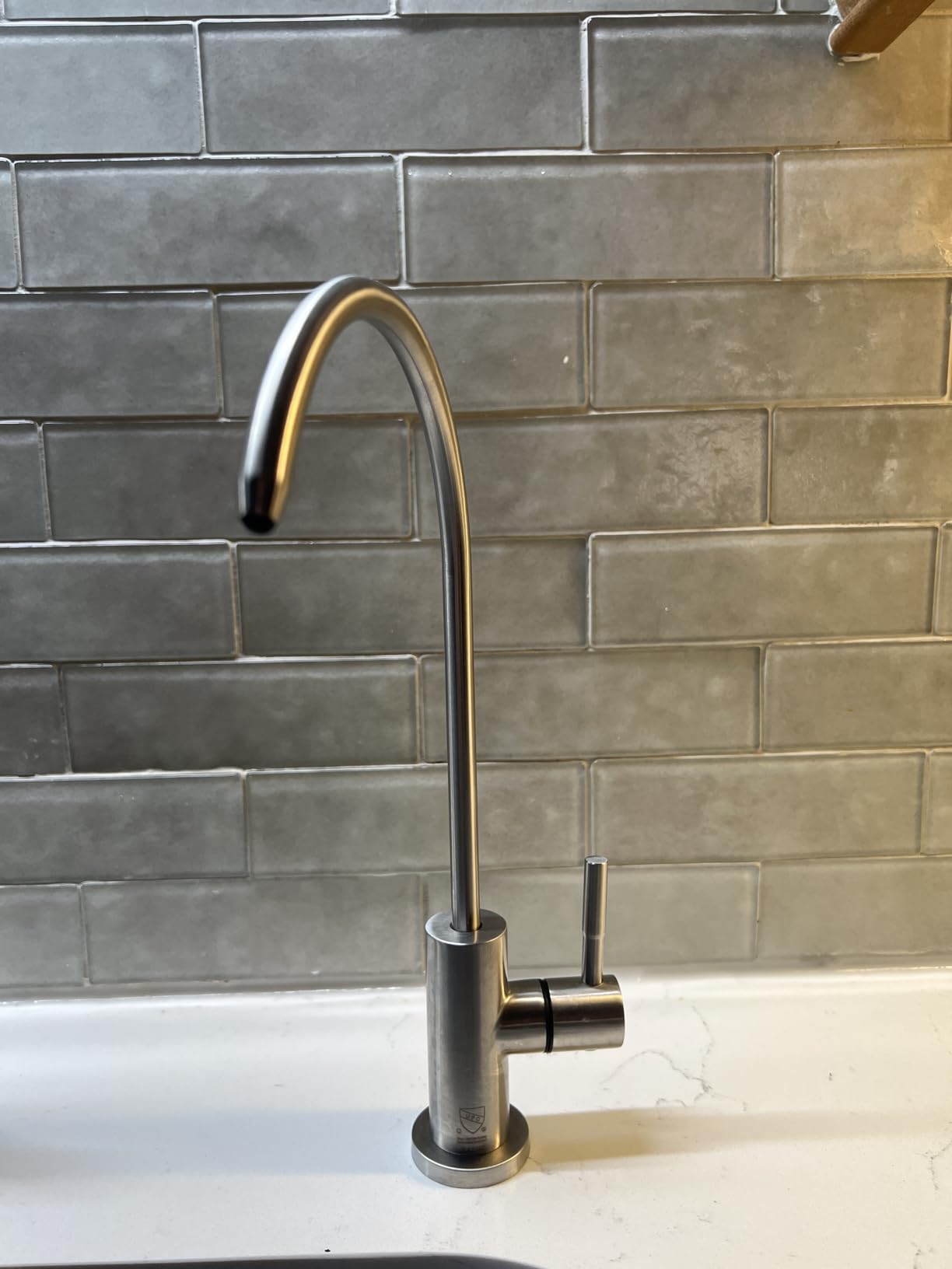 WEWE Touchless Kitchen Faucet with Pull Down Sprayer - Single Handle Kitchen Faucets Smart Motion Sensor Stainless Steel Brushed Nickel Sink Faucet customer photo 1