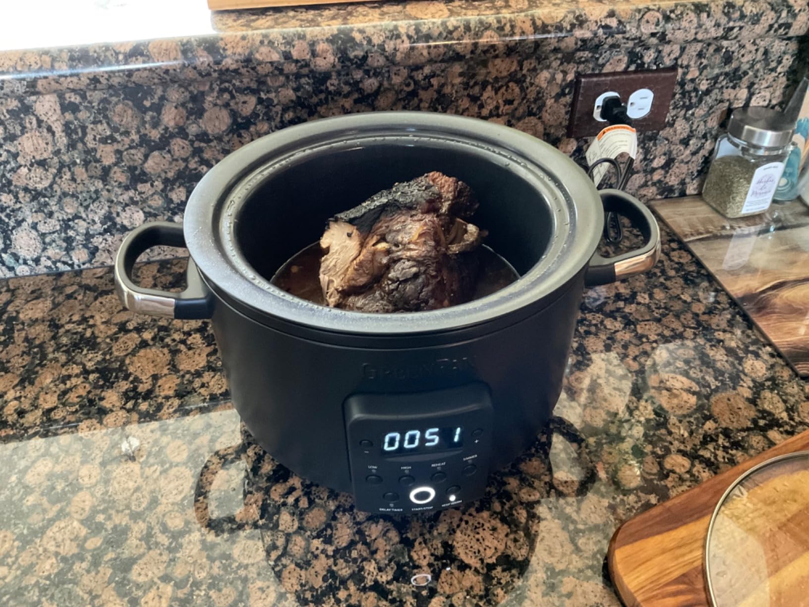 GreenPan 6-in-1 4QT Electric Ceramic Slow Cooker with Glass Lid, Multifunction Presets, Hard Anodized PFAS-Free Removeable Nonstick Crock, Dishwasher Safe, Auto Warm, Delay Timer, Stews, Reheat, Black - Customer Photo 1