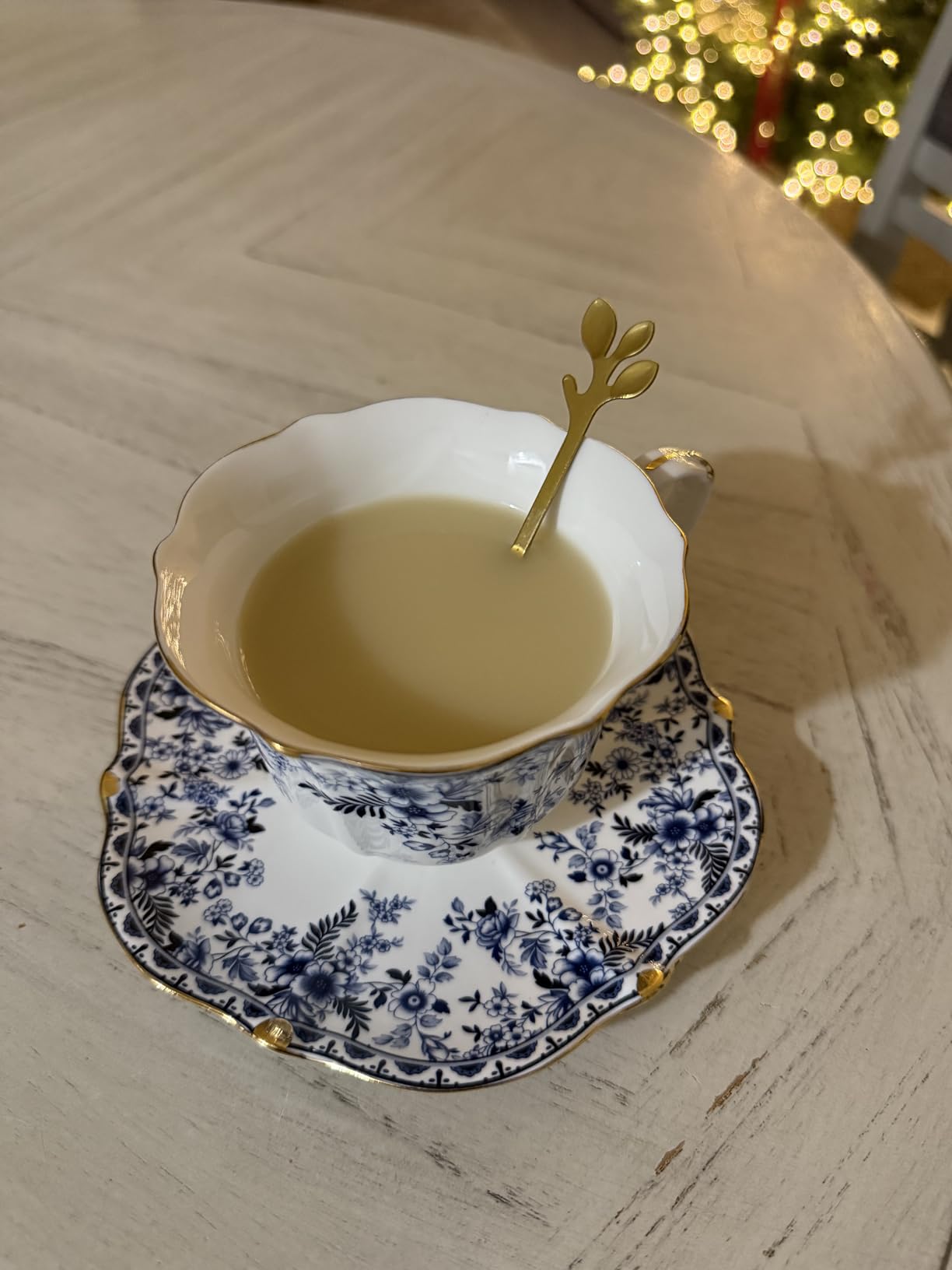 TATSUMI Country Roses Bone China Tea Cup and Saucer Set, 3 Pieces, Vintage Style Customer Review TATSUMI Country Roses Bone China Tea Cup and Saucer Set, 3 Pieces, Vintage Style - Customer Photo 2