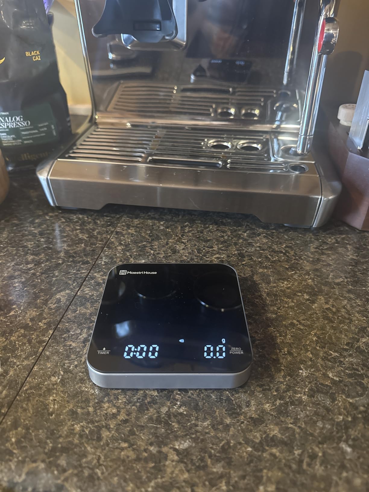 Maestri House Mini Coffee Scale with Timer, USB-C Rechargeable Espresso Scale, 2kg/0.1g Accurate Scale for Espresso and Pour-Over Coffee, Portable Digital Kitchen Scale with Auto Timer (Black&Silver) - Customer Photo 5