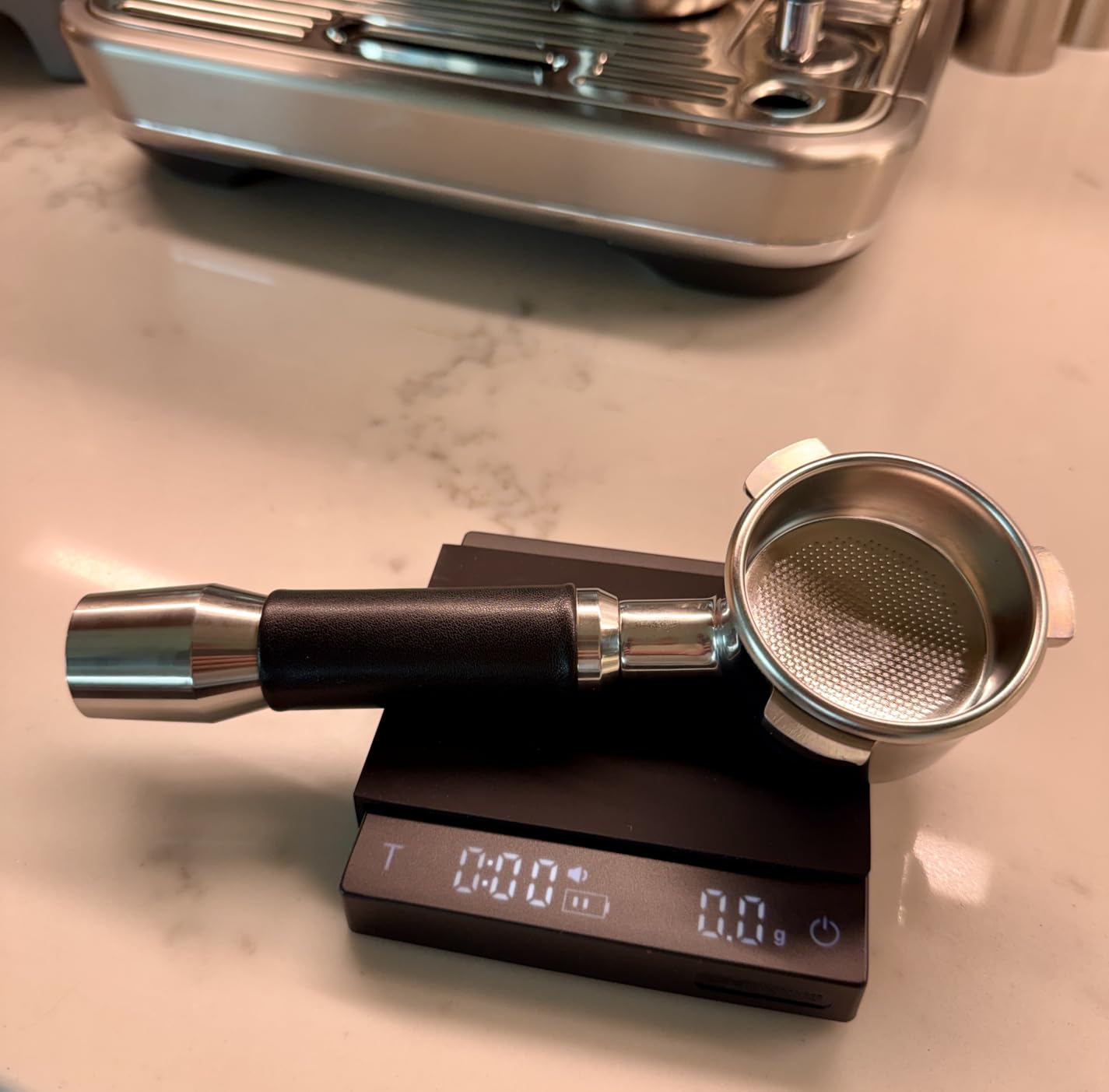 MHW-3BOMBER Mini Coffee Scale with Timer,Rechargeable Espresso Scale with Gravity Sensing,2kg/0.1g Precision Scale for Espresso&Pour-Over Coffee,Portable Digital Kitchen Scale,Black ES6029B-OS Customer Review MHW-3BOMBER Mini Coffee Scale with Timer,Rechargeable Espresso Scale with Gravity Sensing,2kg/0.1g Precision Scale for Espresso&Pour-Over Coffee,Portable Digital Kitchen Scale,Black ES6029B-OS - Customer Photo 2