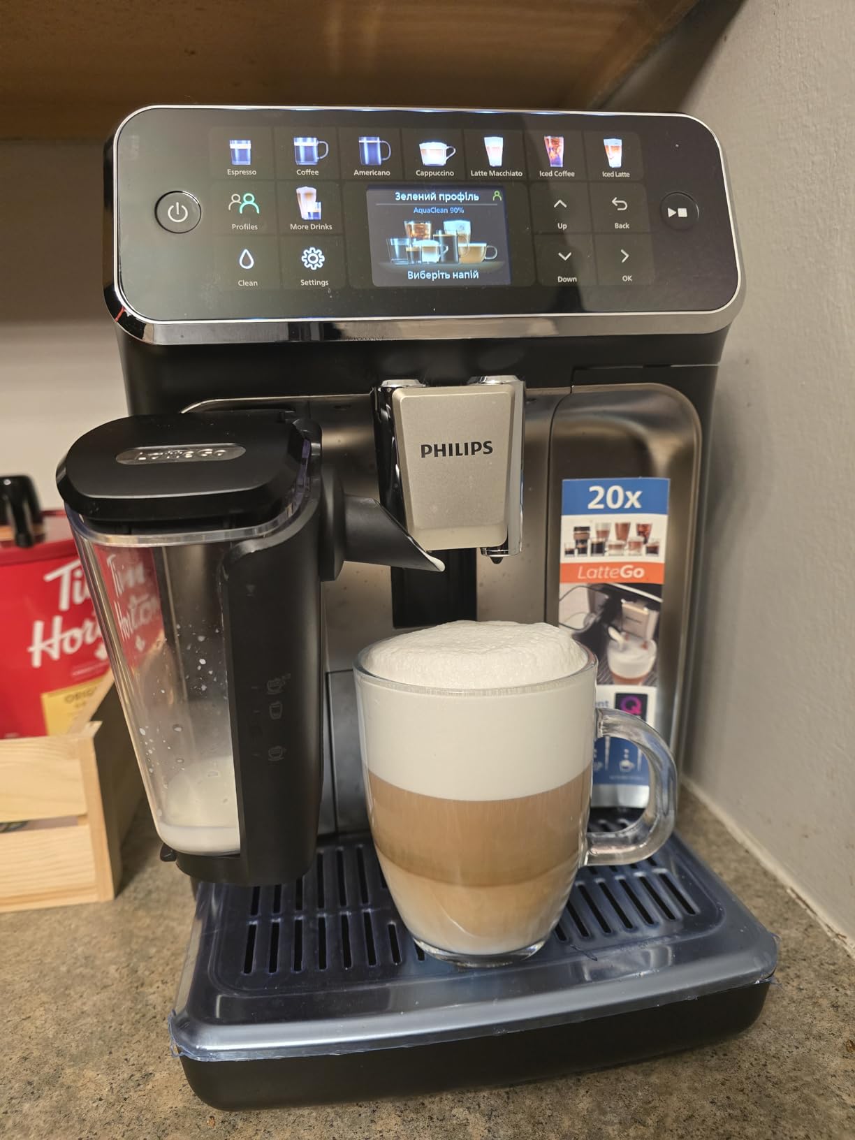 Philips 5500 Series Fully Automatic Espresso Machine, LatteGo Milk System, Integrated Grinder, 20 Hot & Iced Coffee Pre-Sets, Quick Start, SilentBrew, 15-Bar Pressure, Black Chrome (EP5544/94) - Customer Photo 2