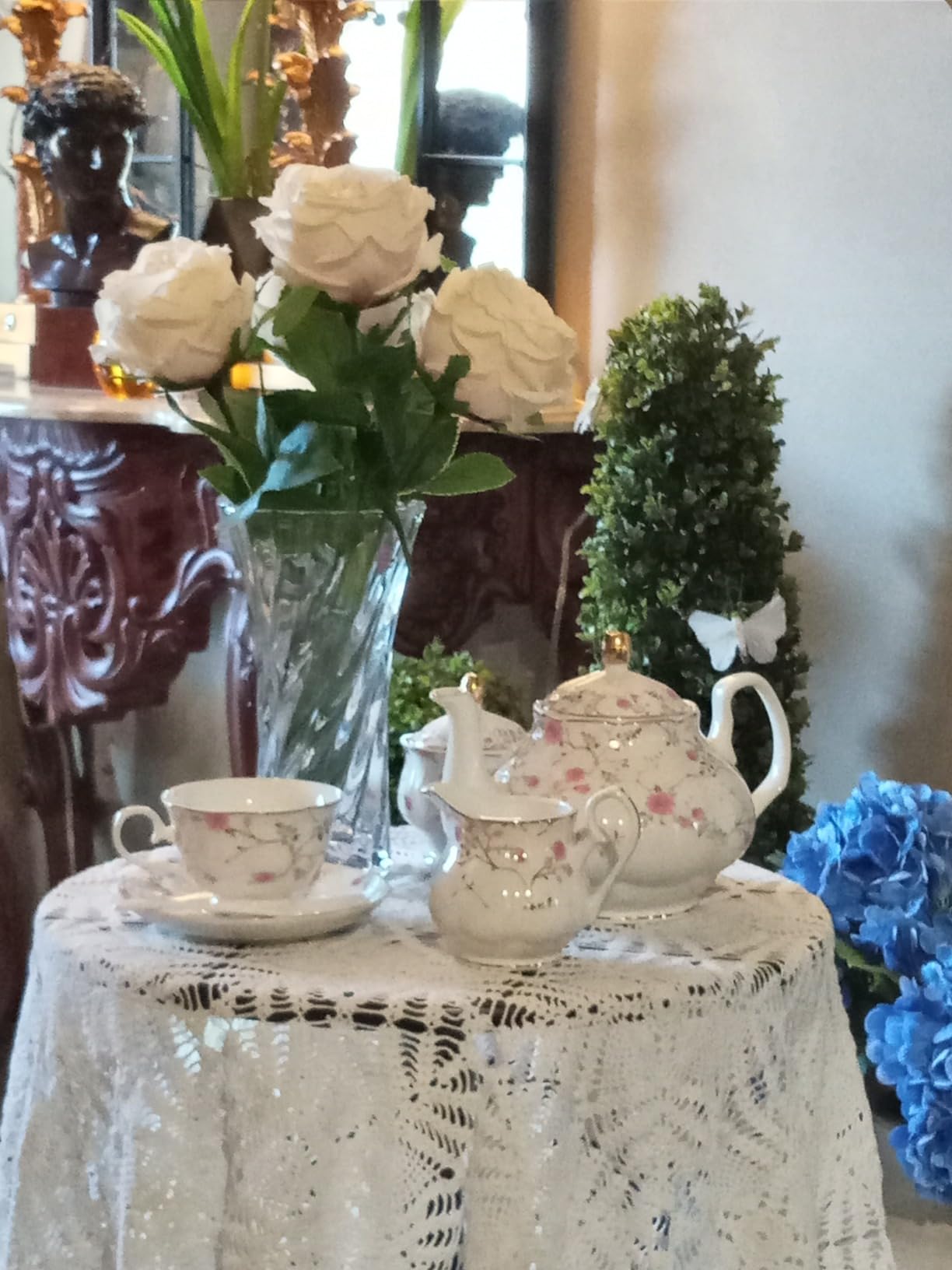 fanquare Bone China Tea Sets for Adults, 21-Piece Blue Lace and Roses Porcelain Tea Service with Sugar Bowl & Creamer, English Cremic Floral Teacups Set of 6 for Women Tea Party Customer Review fanquare Bone China Tea Sets for Adults, 21-Piece Blue Lace and Roses Porcelain Tea Service with Sugar Bowl & Creamer, English Cremic Floral Teacups Set of 6 for Women Tea Party - Customer Photo 1