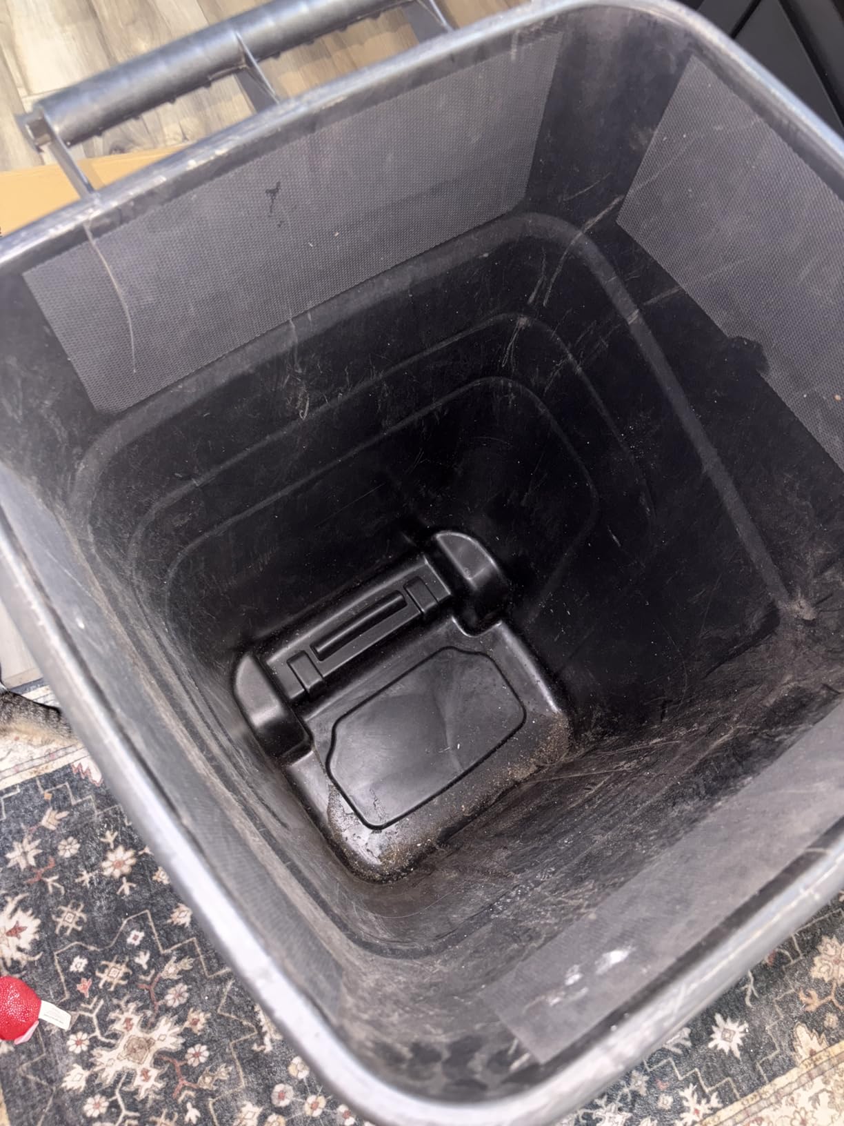 Trash Can With Lid - Ultimate Strength 32 Gallon Wheeled Garbage Can Trash Container - Professional Grade Outdoor Waste Bin with Secure Snap Lid and Ergonomic Handles, 2 Pack - Customer Photo 3