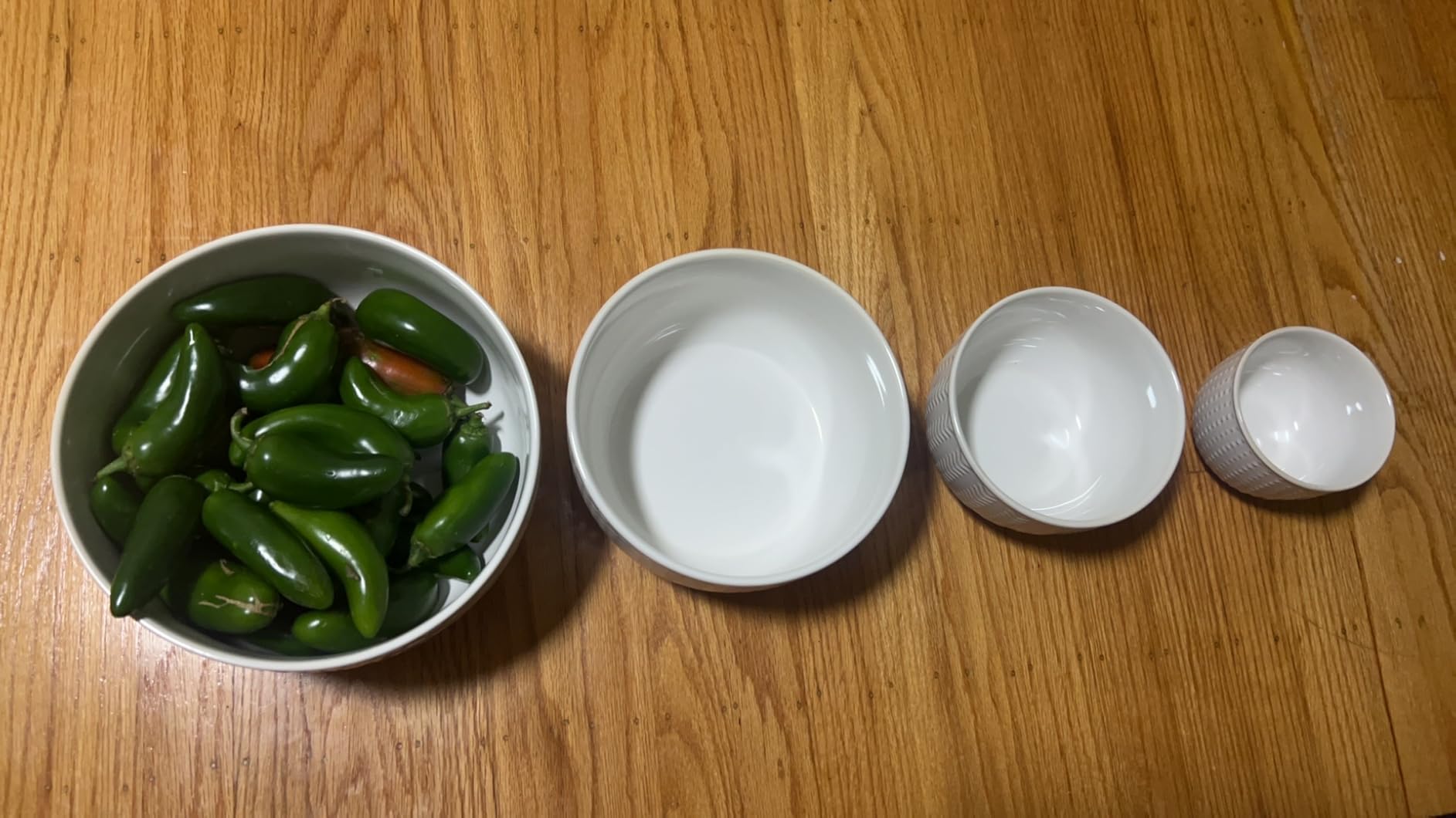 Lareina Ceramic Large Mixing Bowls Set of 4, Nesting Bowls for Cooking, Baking, Salad Etc, Serving Bowls Gift, Kitchen Stoneware, Oven, Microwave and Dishwasher Safe - 20/44/98/145 OZ, Ivory White - Customer Photo 3