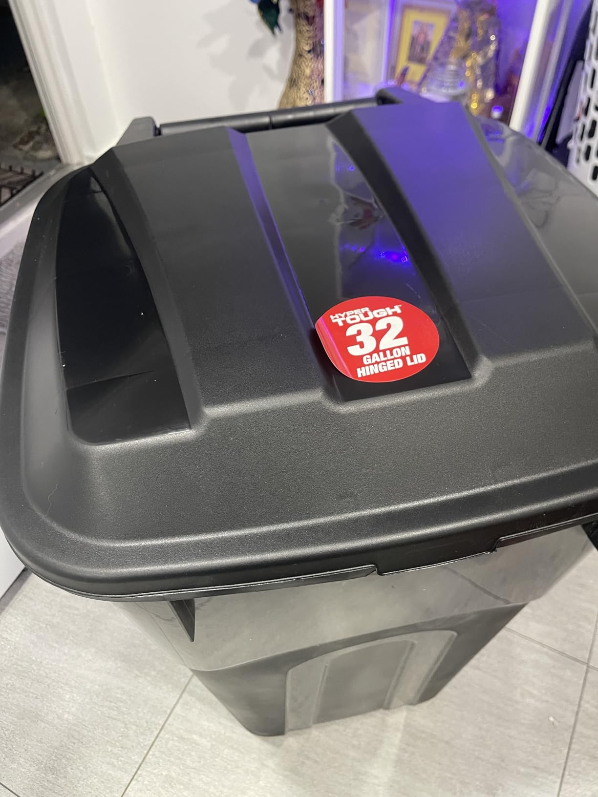 32 Gallon Trash Can, Black Large Capacity Garbage Bin with Lid and Wheels, Outdoor Trash Can for Kitchen, Garden, Garage, Patio, Office - Customer Photo 2
