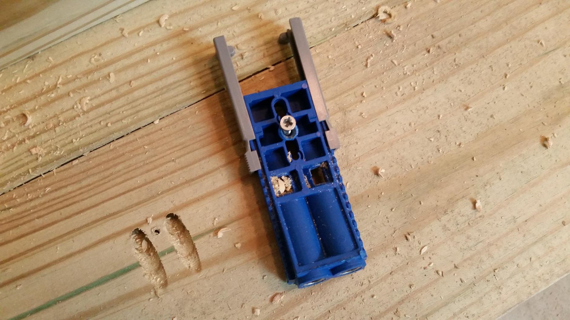 Kreg R3 Jr. Pocket-Hole Jig System - Portable Kreg Pocket-Hole Jig - Easy Clamping & Adjusting - Includes Positioning Sliders - For Materials 1/2