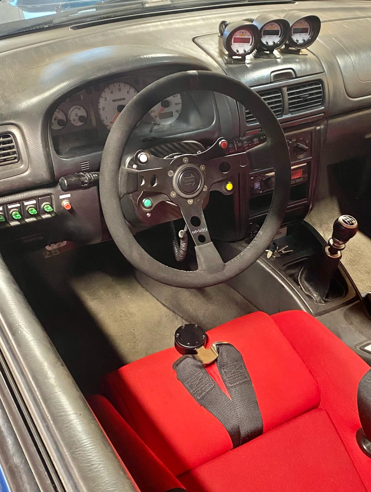NRG Innovations Gen 2.0 Steering Wheel Quick Release Kit, Black Body, Black Carbon Fiber Ring, 6x70mm & 6x74mm Bolt Pattern, NRG-SRK-200CF customer photo 2