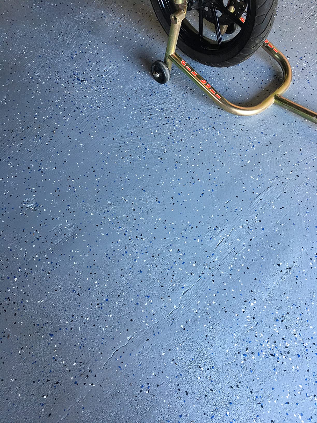 Rust-Oleum 251965 EPOXYSHIELD Garage Floor Coating Kit, 1 Car, Gloss Gray customer photo 2
