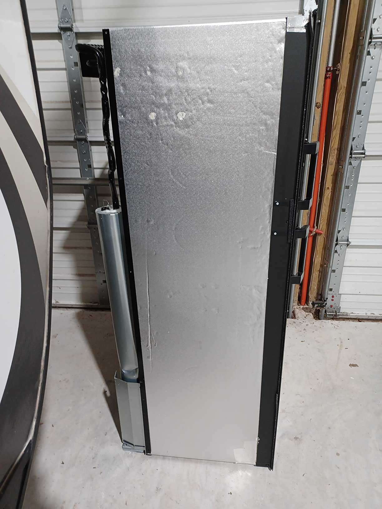 DOMETIC DM2862RB 8.0 Cubic Feet 2-Way Refrigerator customer photo 2