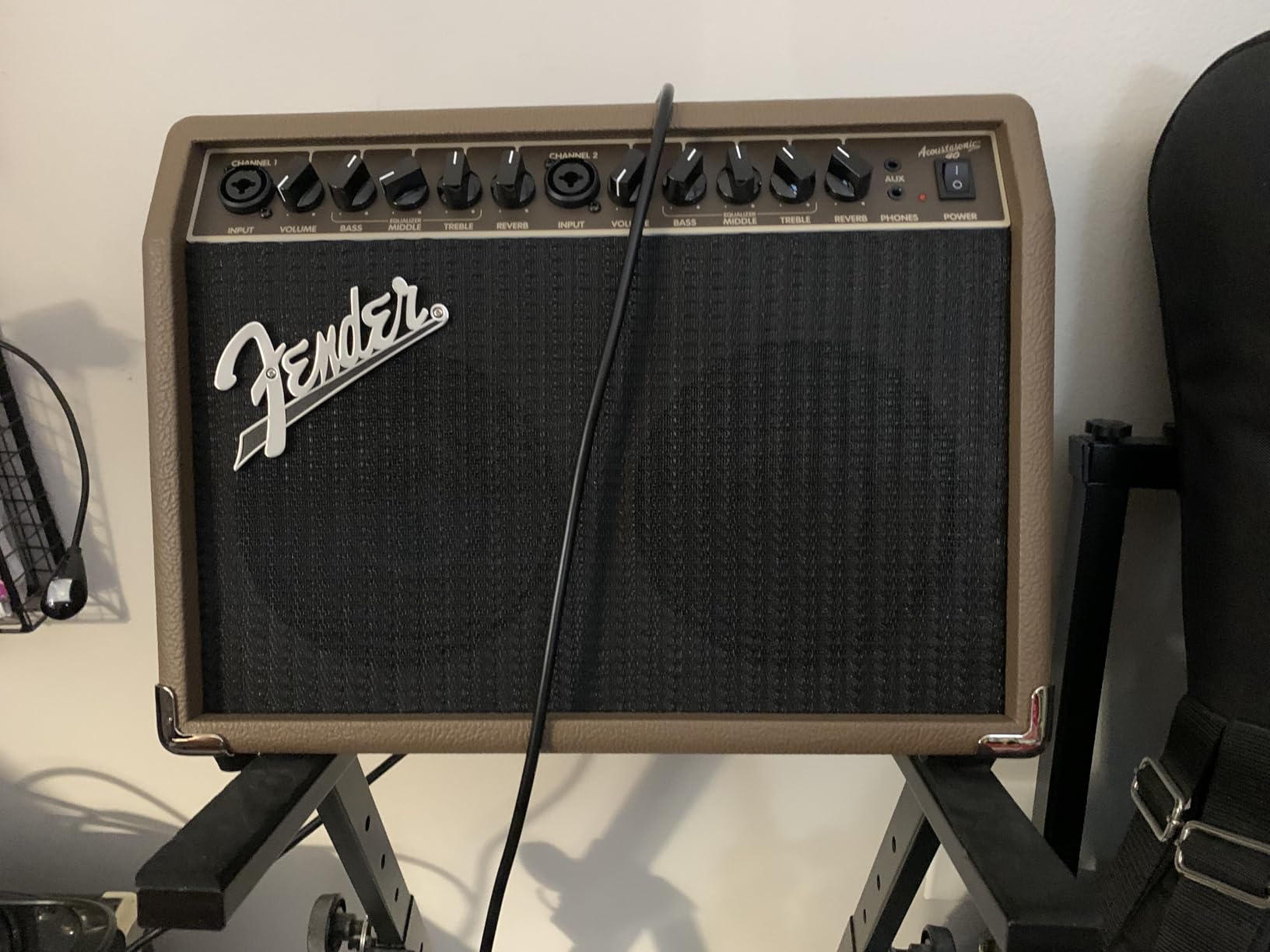 Fender Acoustasonic Guitar Amp for Acoustic Guitar, 15 Watts, with 2-Year Warranty 6 Inch Speaker, Dual Front-Panel inputs customer photo 1