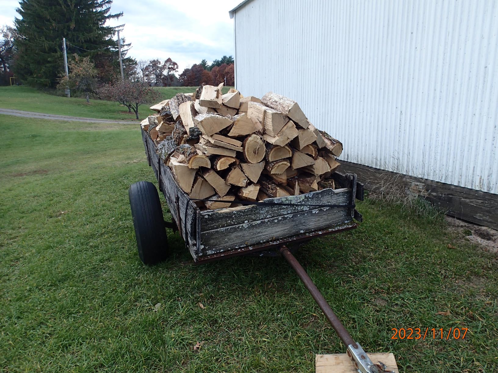 Greenworks 40V 16 Brushless Cordless Chainsaw, 4.0Ah Battery and Charger Included customer photo 2