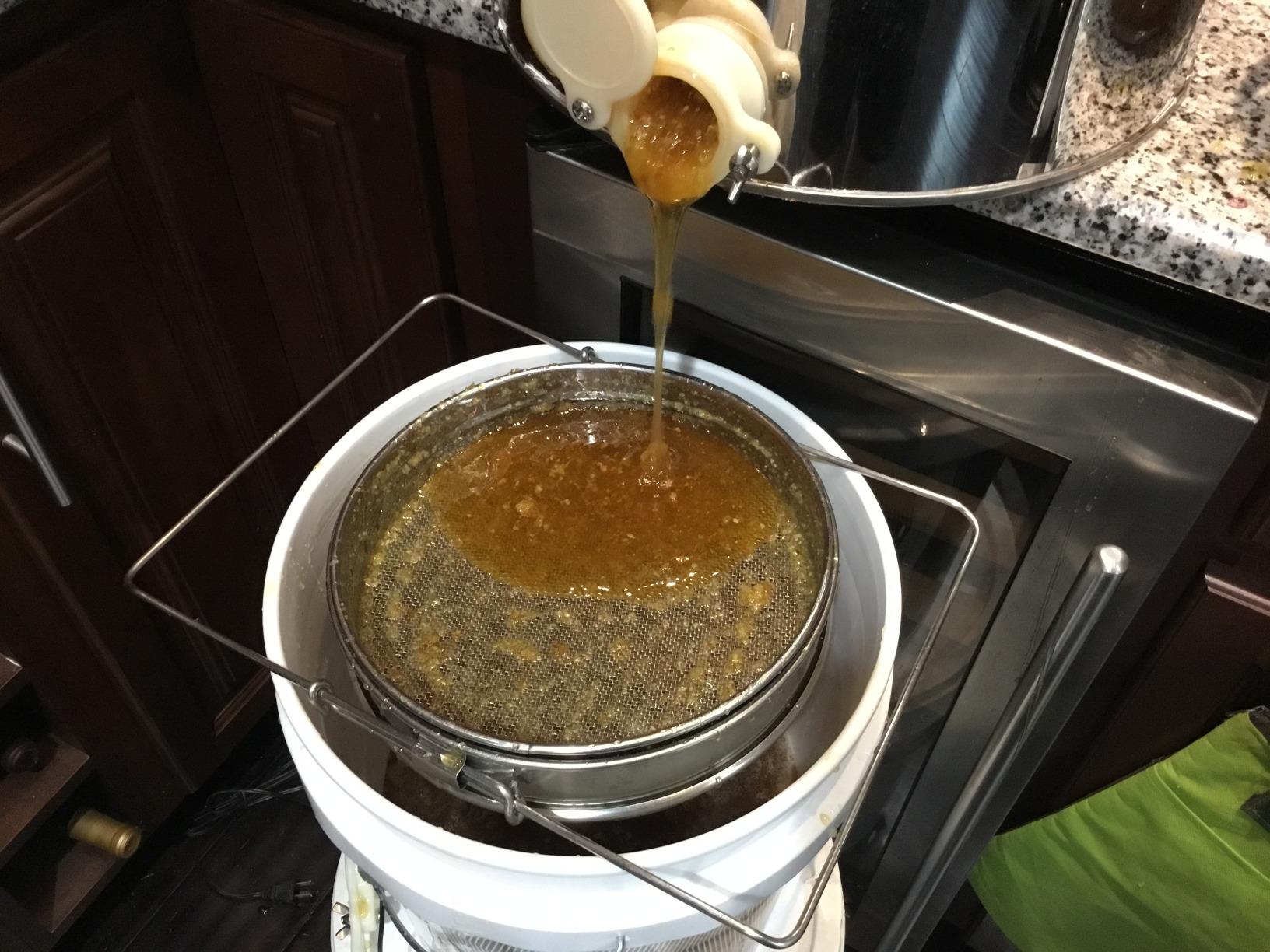 VIVO Stainless Steel Honey Strainer Double Sieve, Bee Keeping Equipment Filter BEE-V101H customer photo 2