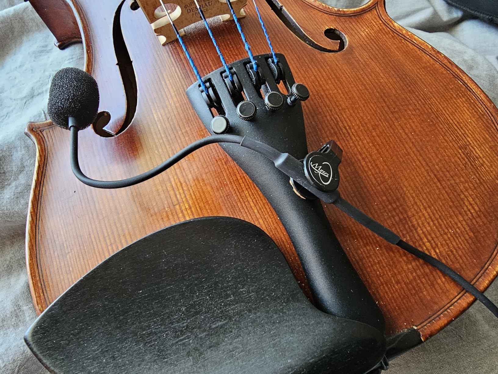 The Feather Violin Pickup with Flexible Micro-Gooseneck by Myers Pickups customer photo 5
