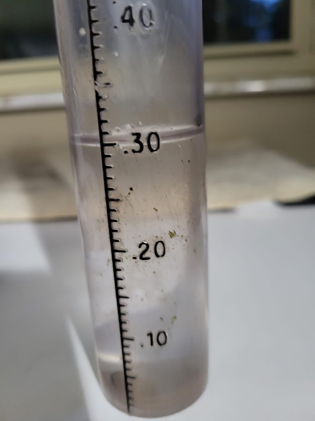 AcuRite Wireless Rain Gauge Collector, White - 06034RM customer photo 2