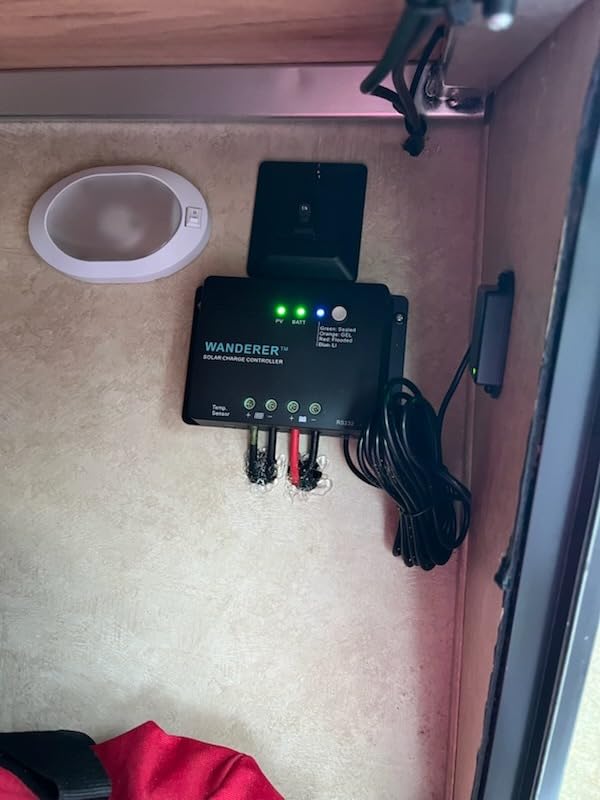 Renogy 200 Watts 12 Volts Monocrystalline RV Solar Panel Kit with Adventurer 30A LCD PWM Charge Controller customer photo 2