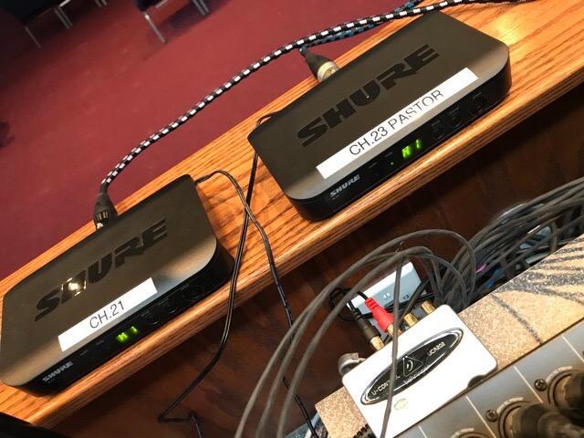 Shure BLX14/CVL Wireless Microphone System - 14-Hour Battery Life, 300 ft Range, UHF | Includes CVL Lavalier Mic, Bodypack Transmitter, Single Channel Receiver | H10 Band customer photo 2