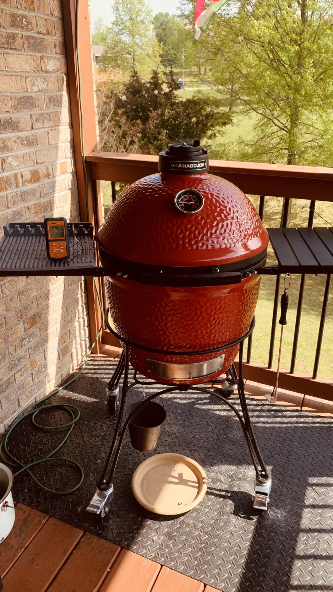 Kamado Joe Classic Joe Series II 18-inch Ceramic Charcoal Grill and Smoker with Cart, Side Shelves, Stainless Steel Grates and 250 Cooking Square Inches in Red customer photo 1