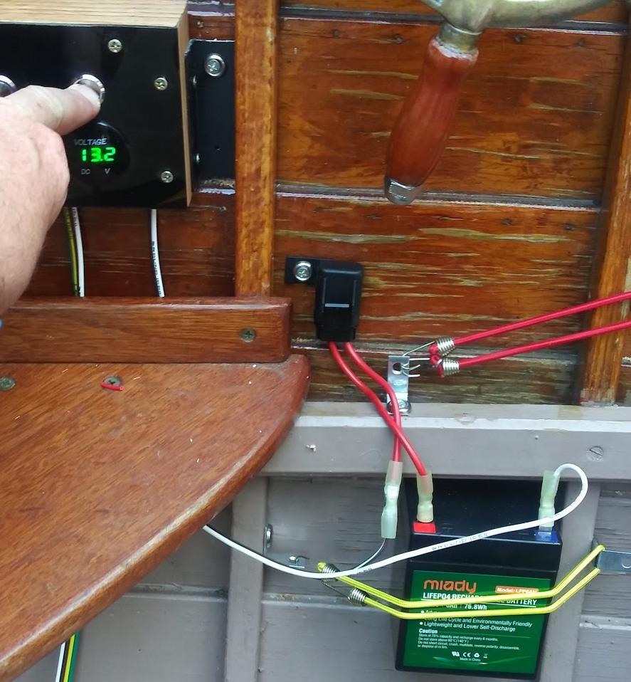 Rule 12V Automatic Bilge Pump - Fully Submersible - 500GPH Output - Easy Clean Strainer - Low Power Use - Check Valve & Thermal Cut-Off - Ideal for Boats -107mm x 64mm x 74mm customer photo 1