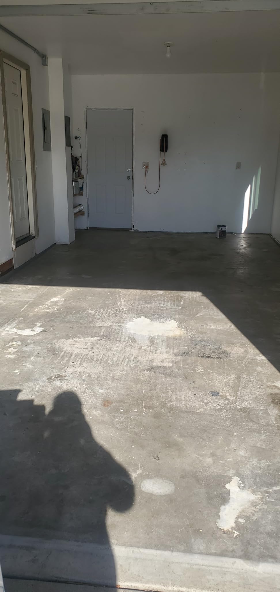KILZ 1-Part Epoxy Acrylic Concrete & Garage Floor Paint, Slate Gray, Satin, Interior/Exterior Concrete Paint for Basement Floors, Porches, Driveways & Pool Decks, 1 Gallon customer photo 2