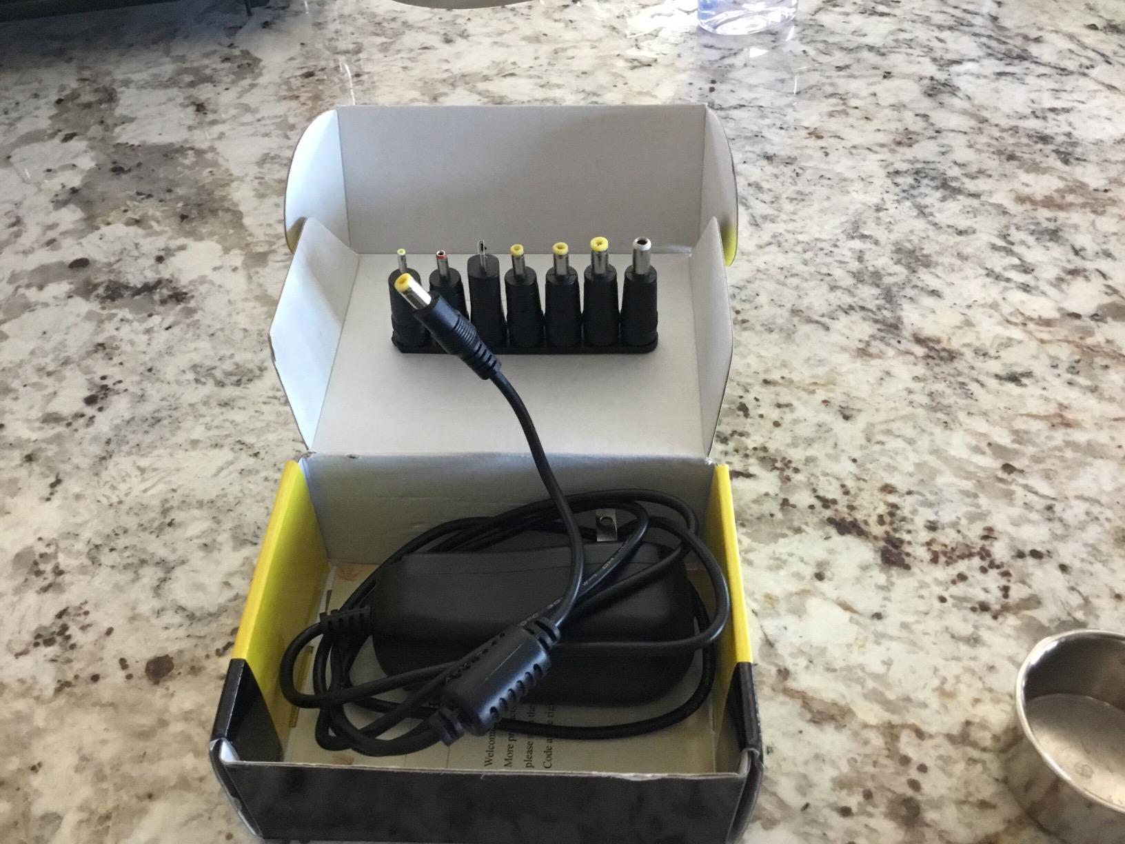 SoulBay 24W Universal AC/DC Adapter 12V 9V 7.5V 6V 5V 4.5V 3V Regulated Switching Power Supply with 8 Selectable Plugs for LED Strip Light Camera Keyboard Speaker Scale Recorder Massager, 2A Output customer photo 1