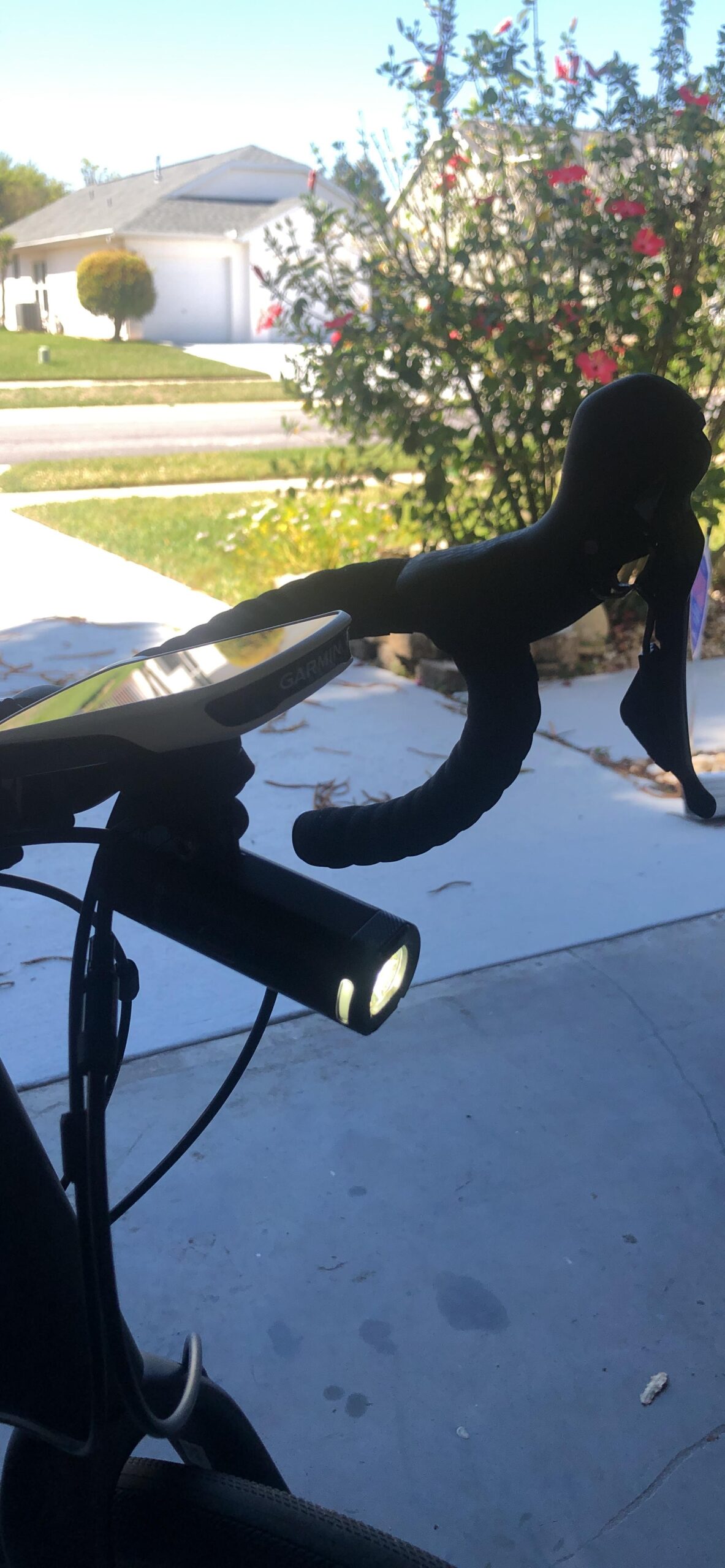 Garmin Varia UT 800 Smart Headlight with Dual Out-Front Mount customer photo 1