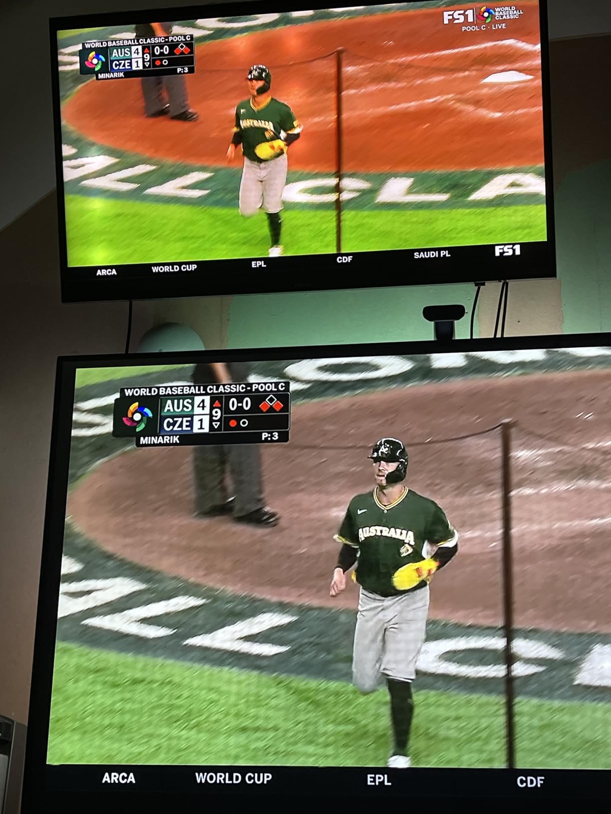 avedio links HDMI Splitter 1 in 2 Out [w/ 4 Ft Hdmi Cable]Not for Extended Display-Mirror Same Screen Only, 4K 1x2 HDMI Splitter 1 to 2 for 3D 1080P@60Hz, Copy 1 Source to 2 Displays at The Same Time customer photo 2