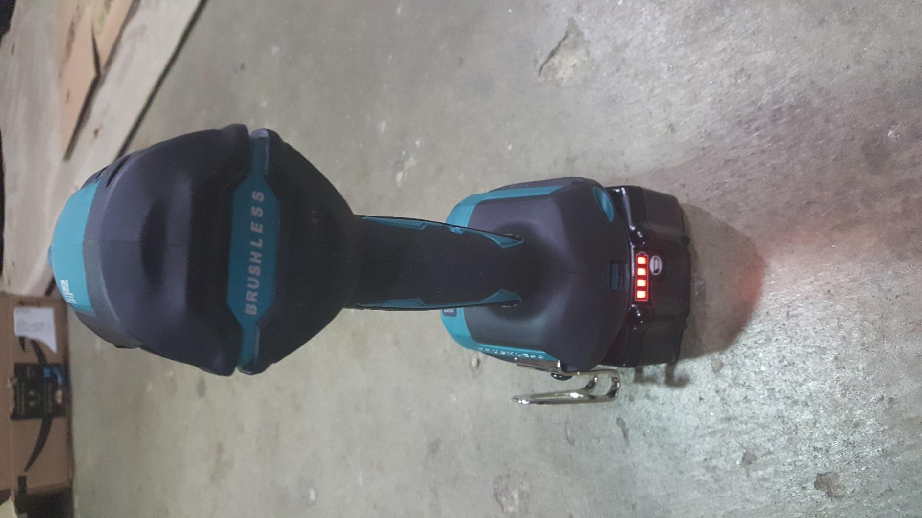 Makita XDT131 18V LXT Lithium-Ion Brushless Cordless Impact Driver Kit (3.0Ah) customer photo 2